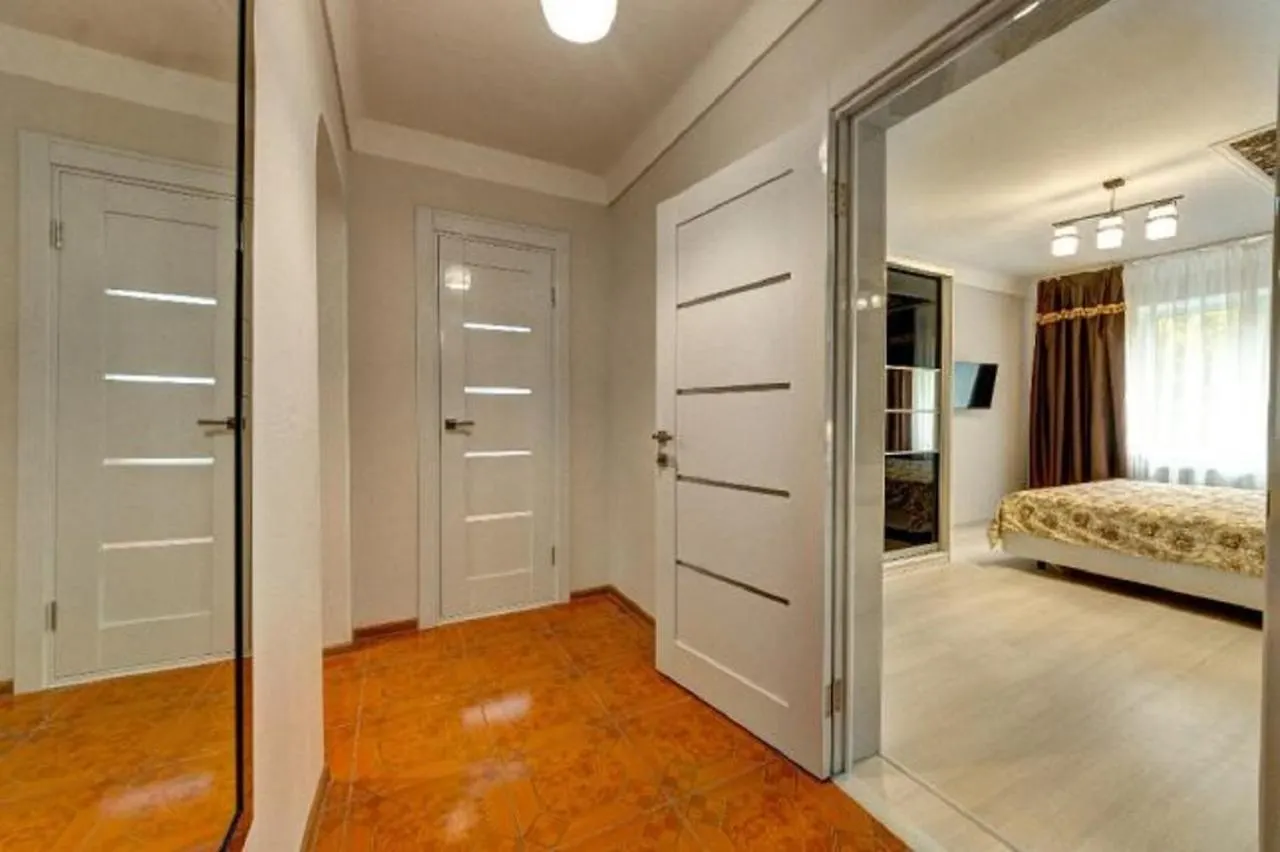 Шикарная 2К Квартира Бульвар Дружбы Народов 8А Kyiv Apartment
